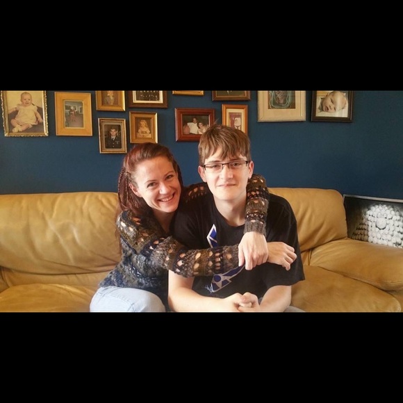 Meet your Posher, Lynzi - Picture 3 of 14